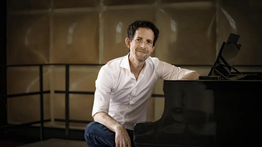 2026年3月7-12日德国柏林汉斯·艾斯勒音乐学院钢琴教授康拉德·玛丽亚·恩格尔（Konrad M