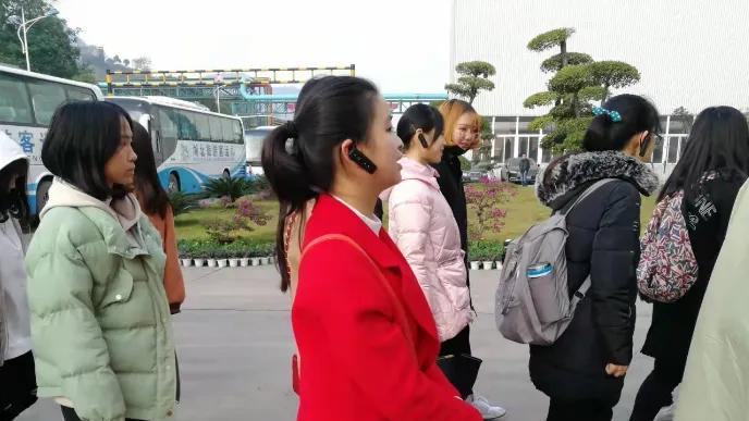 预录+实时双模式：讲解员嗓子解放，游客体验升级