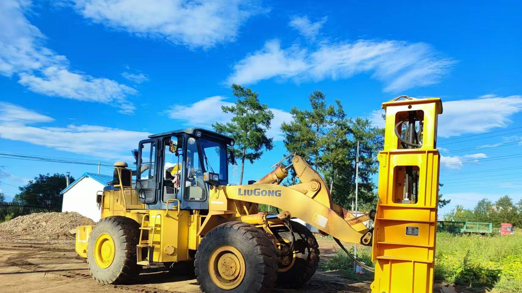 铲车改打夯机：工程人盘活旧设备的省钱妙招，边角夯实一机搞定