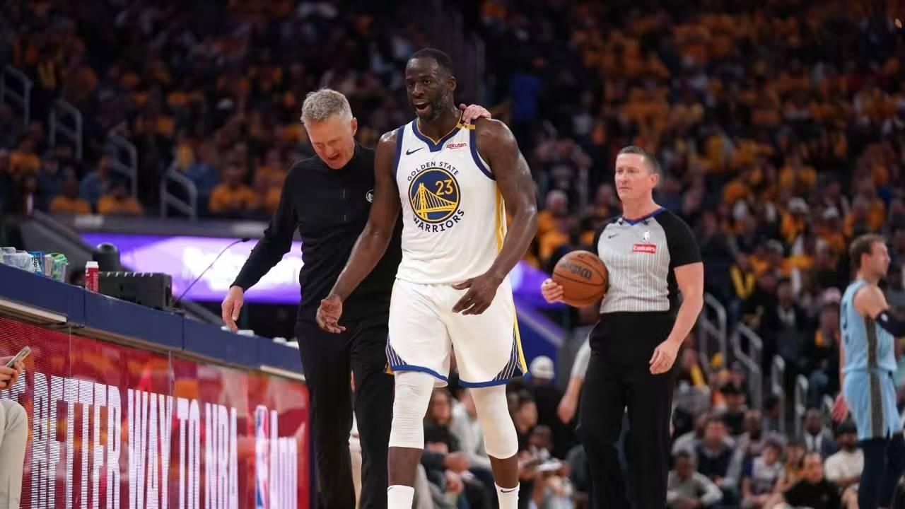 32-35！这就是格林和霍福德区别，他在勇士轮换位置已有答案