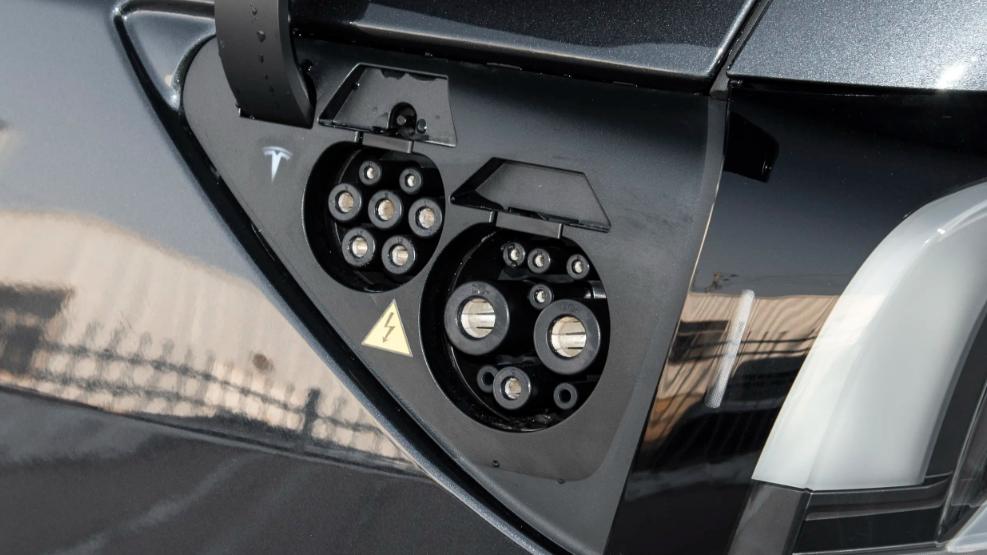 指导价33.9万，采用六座布局，特斯拉Model Y L能选吗？