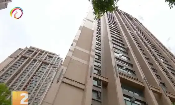从31楼"掉"到负2楼：物业一句"换不了"，不该是高层住户的命