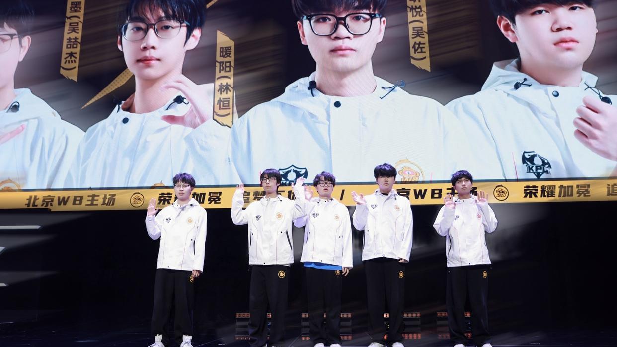 WB还能醒过来吗？常规赛收官遭KSG击败：“流浪爆锤老东家”