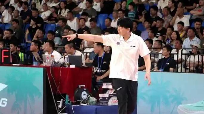 北京队爆冷遭山东残阵绝杀！三大不利全避开仍输球，球迷怒批周琦