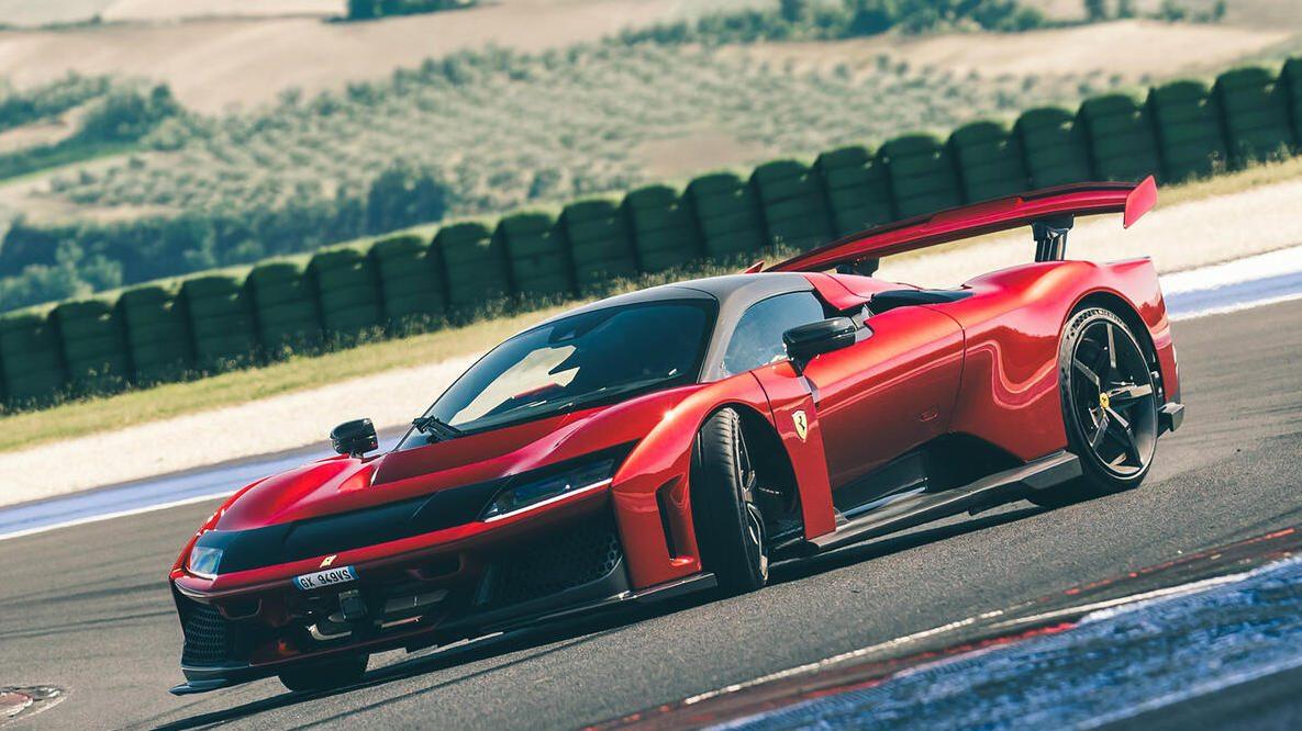 中置双发动机+增程系统，量产车“前所未有”，法拉利新专利