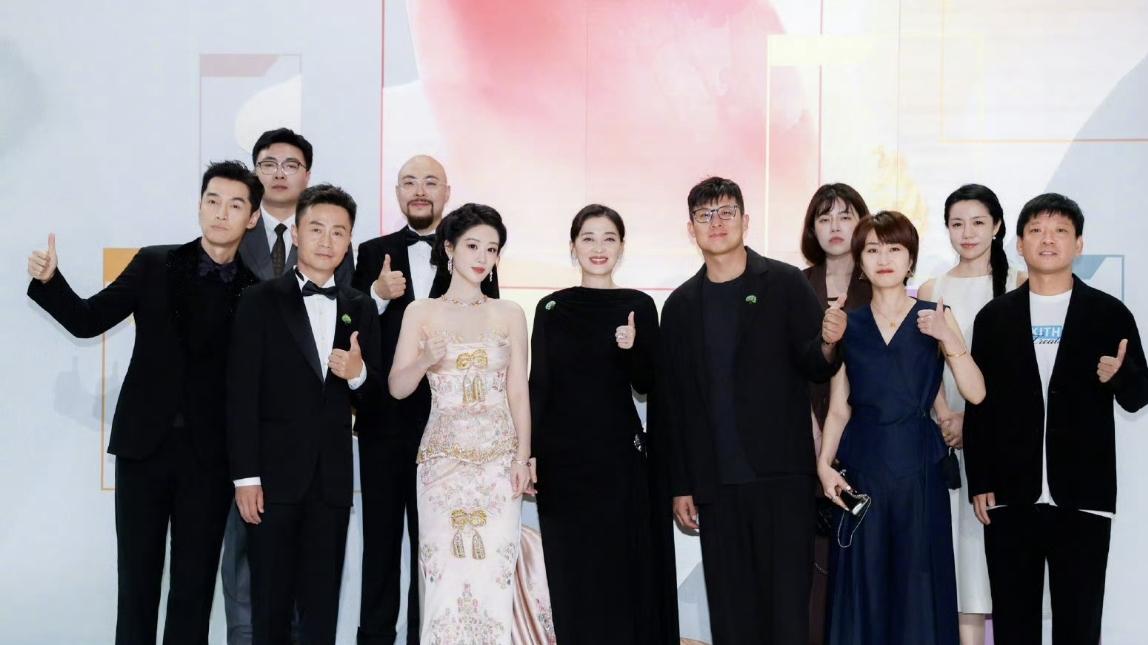 白玉兰名场面：杨紫斩获视后，孙俪吴越真诚祝贺尽显演员格局