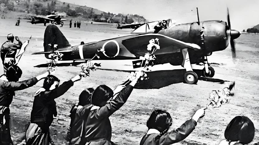 日本国歌短短28个字，将其译成汉语后，才知日本人的野心有多大