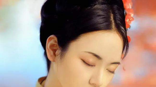 水深不语，人稳不言！