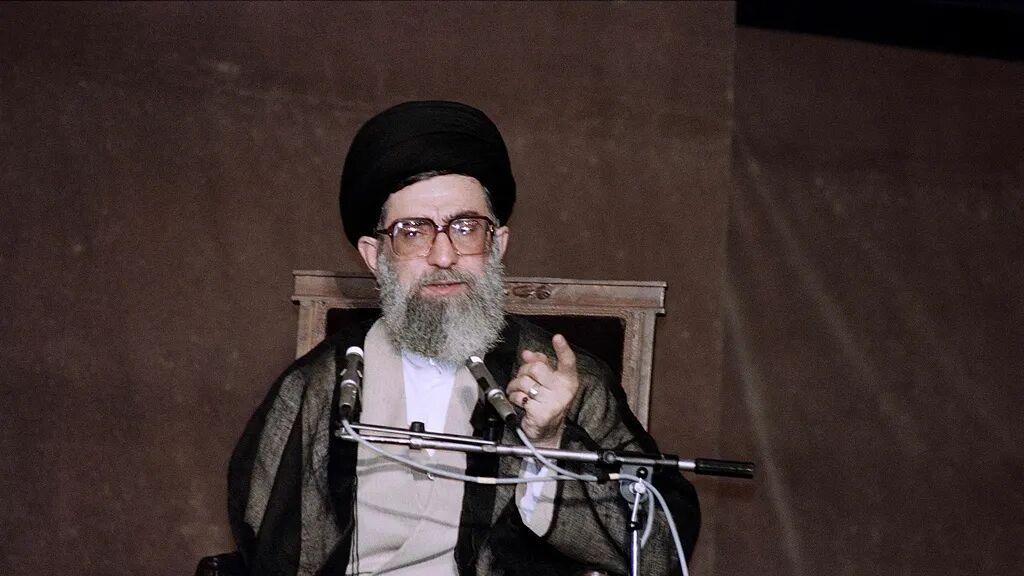 哈梅内伊已死，家族和核心权力圈几乎团灭！伊朗全国哀悼40天