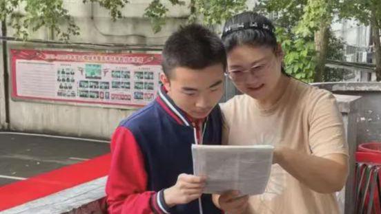 信阳市第六高中教师高婷婷：孜孜不倦育才路，矢志不渝筑梦人