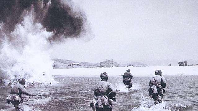 杀害杨虎城的是谁？特务扮成贫农潜伏，为何评先进，后来如何暴露