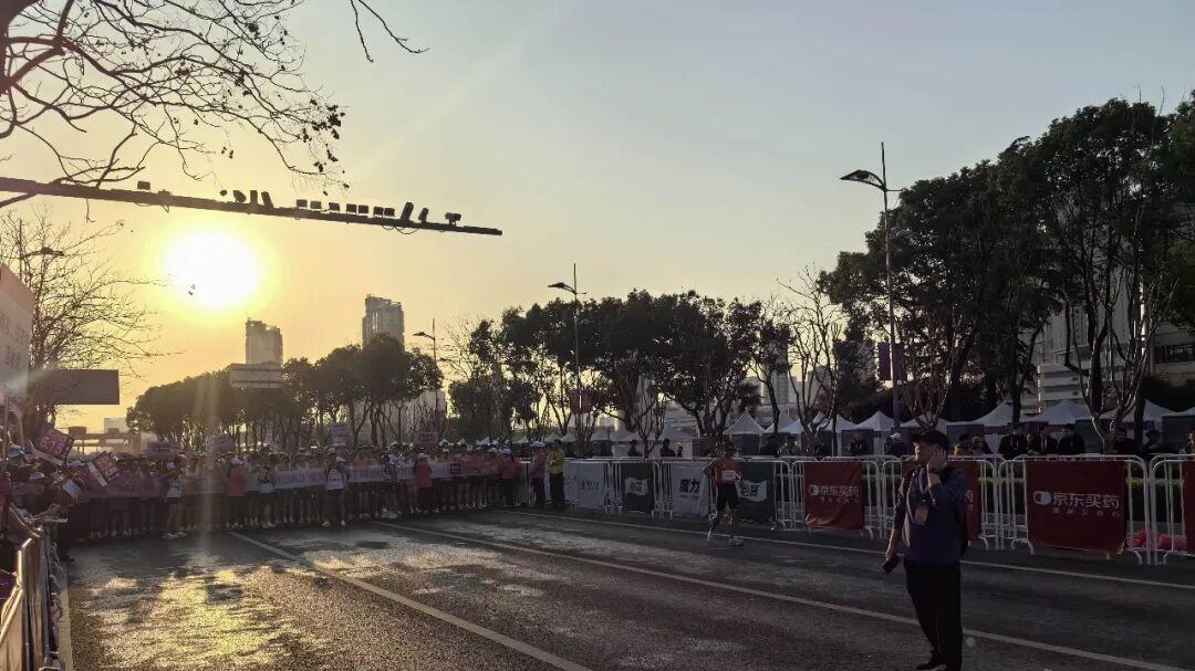 汉马锡马的国内报名纪录之争，没了悬念