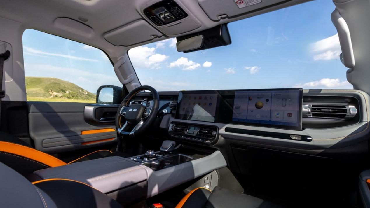 20万级硬派越野怎么选？BJ40燃油配置横评与购买建议