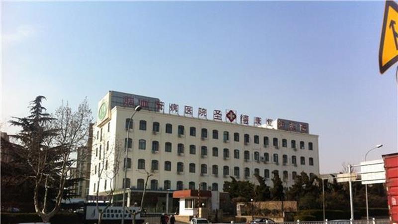 领男朋友进配药室帮忙，医院岂能是你家