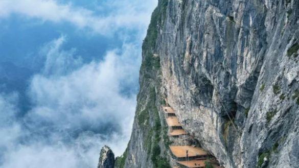 张家界旁的 “北斗秘境”，喀斯特峰林藏着高山惊喜