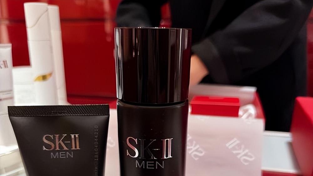 男生护肤必备：2026年值得买的男士护肤套装产品