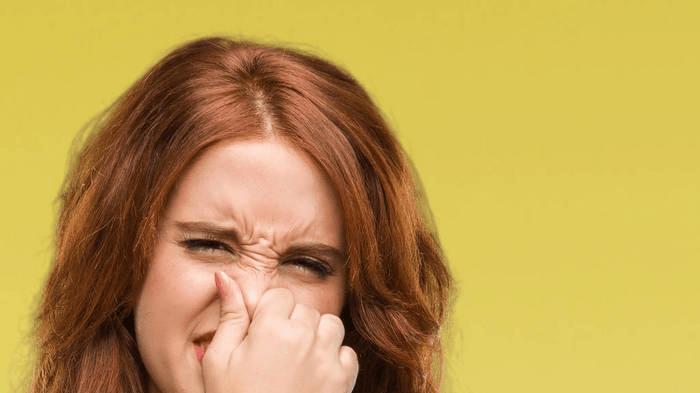 鼻子里摸到个硬东西？别乱抠！这几种情况要分清