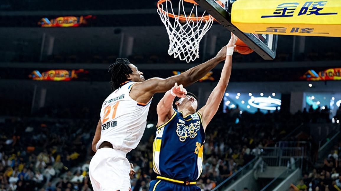 沪粤强强对话一边倒，广东男篮一问题凸显！