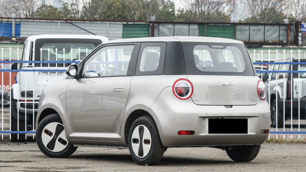 长安Lumin宝藏版205km纯爱米版上市，降价又减配，值得选吗？