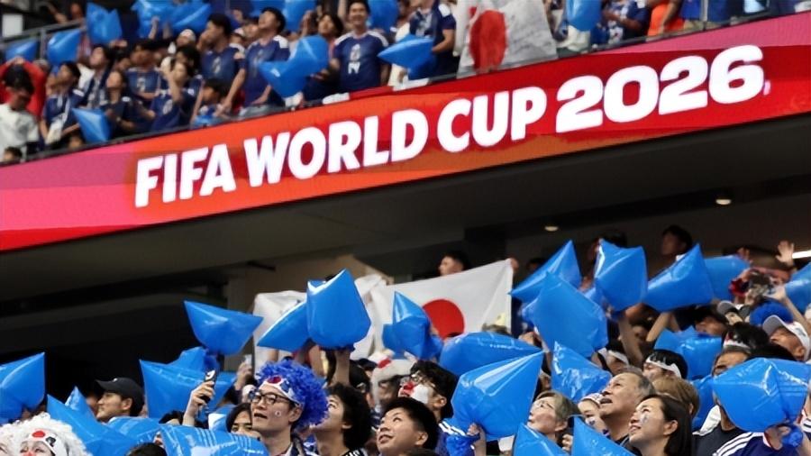 日本人世界杯捡垃圾，国际被盛赞，国内却被揭老底？