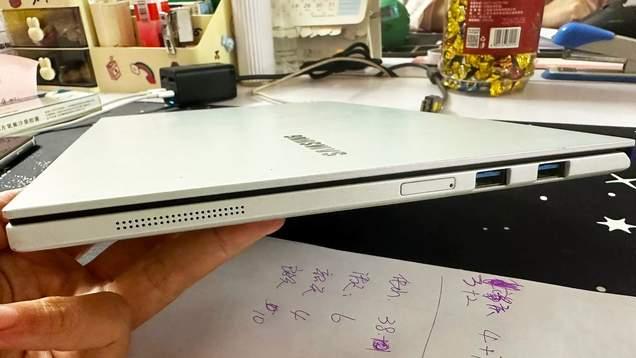 1.16千克超轻薄三星笔记本电脑，13.3英寸1080p翻转屏，背在包里随时用