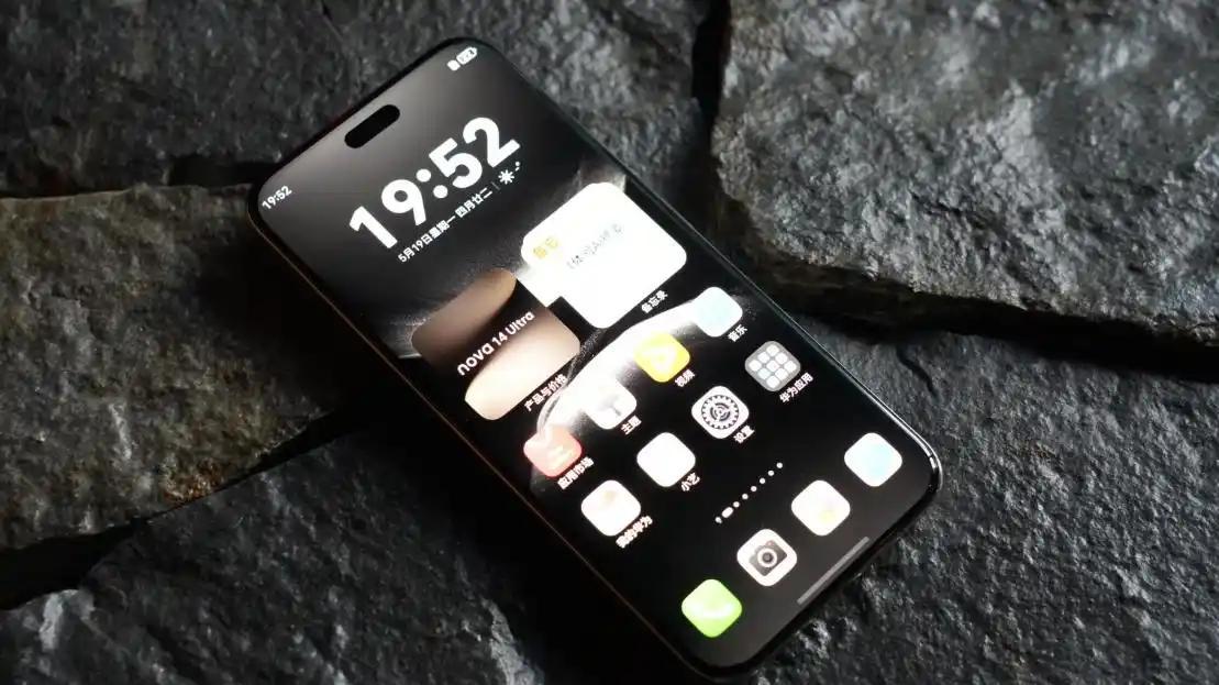 从4499元跌至2649元，100倍变焦+512GB+卫星通信，已成华为两千档真香手机