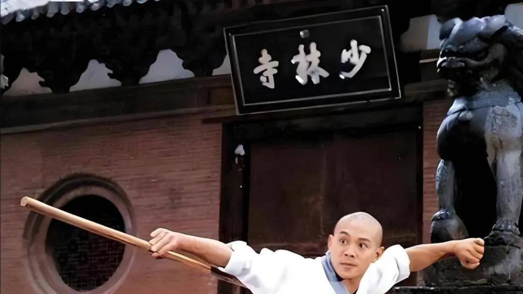 功夫女足爆火想起，我们从未看过正版少林足球，只因释永信