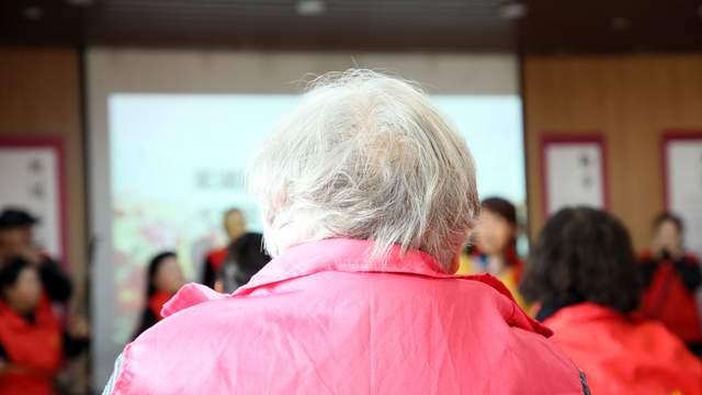 安徽芜湖：志愿暖流融冬寒，爱心协企共谱敬老新篇！