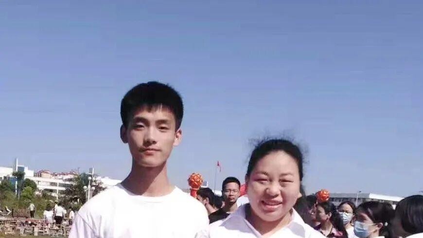 淮滨高中教师余永芝：以化学为笔 绘坚守底色