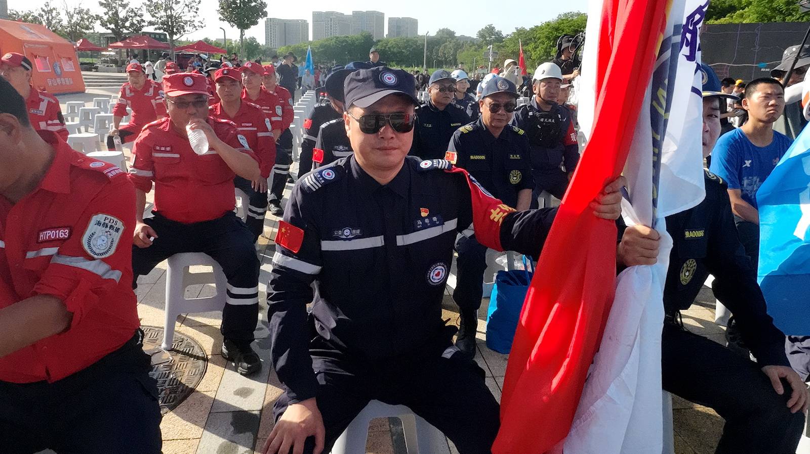 汴梁头条|开封市阳光救援队赴郑州航空港参加防汛应急综合演练