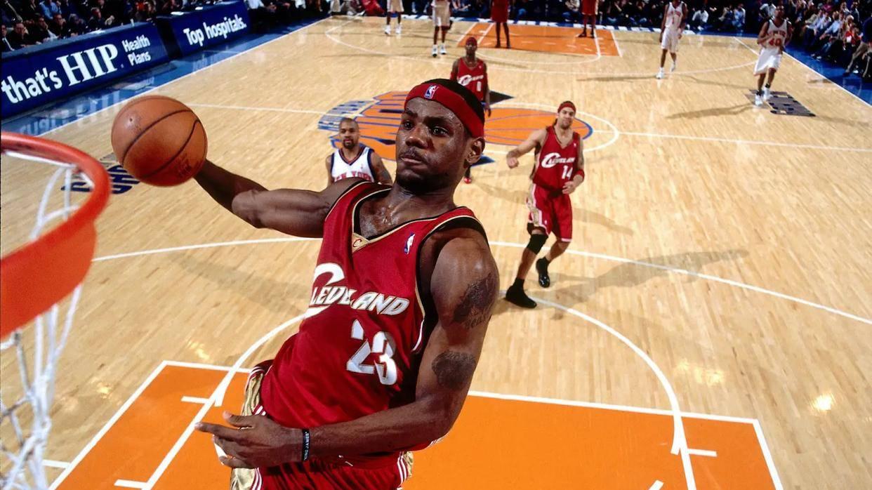 第三次重返骑士？詹姆斯放出明确信号，联手哈登米切尔冲冠后退役