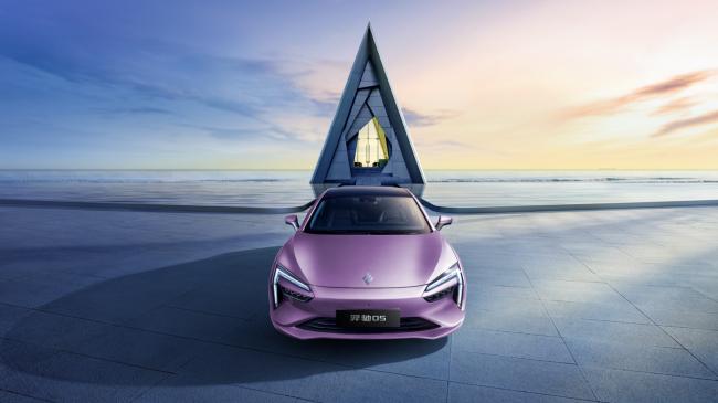 为什么越来越多的出租车司机选择江铃集团新能源易至汽车羿驰05？