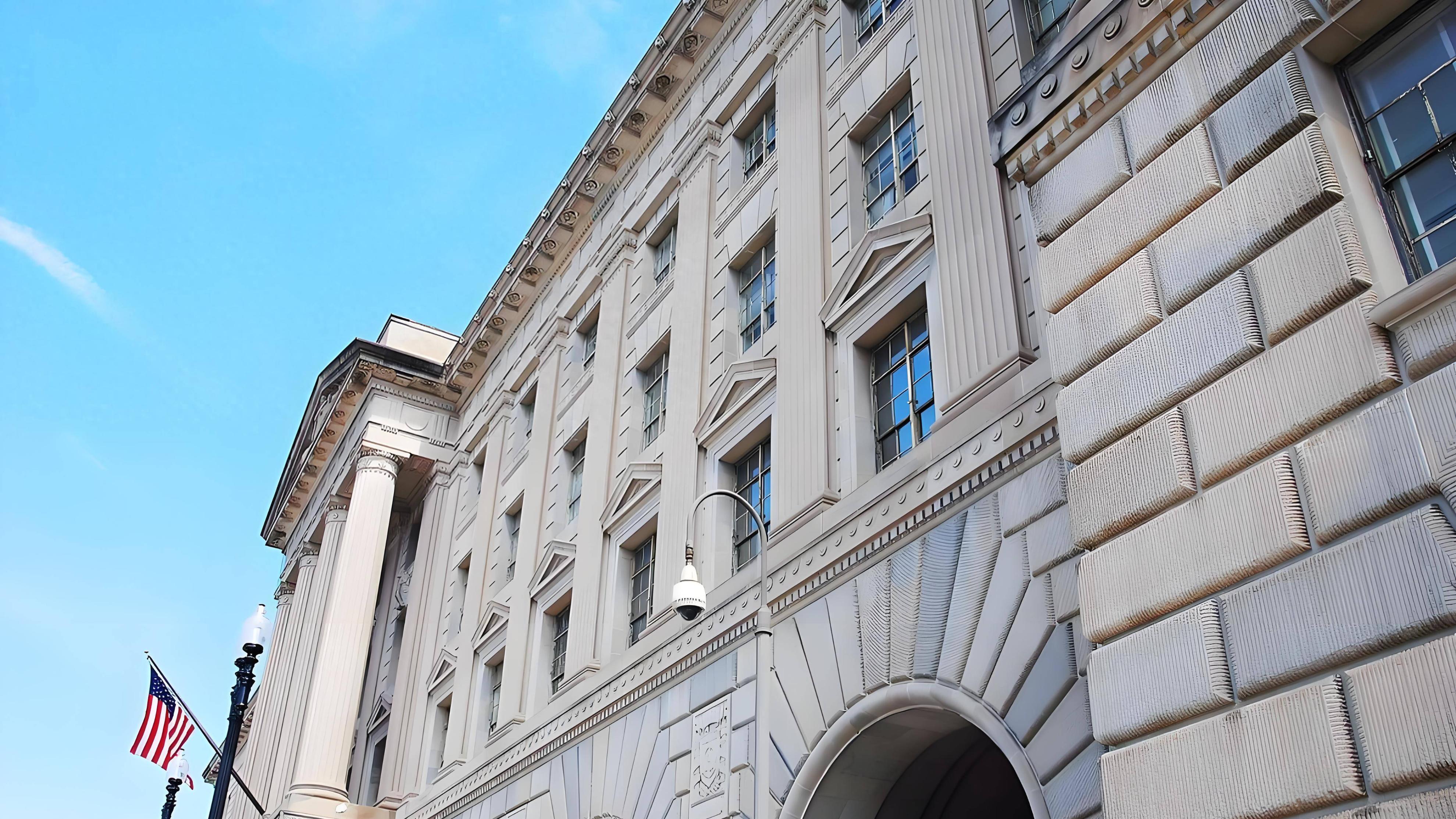 懂王又出手了，75国被美国“拉黑”！不为政治，只为一条冷血标准