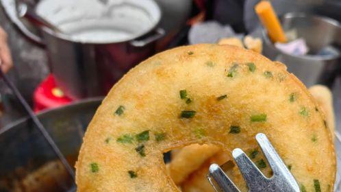 糖油粑粑与葱油粑粑，长沙人记忆里的“一甜一咸”童年