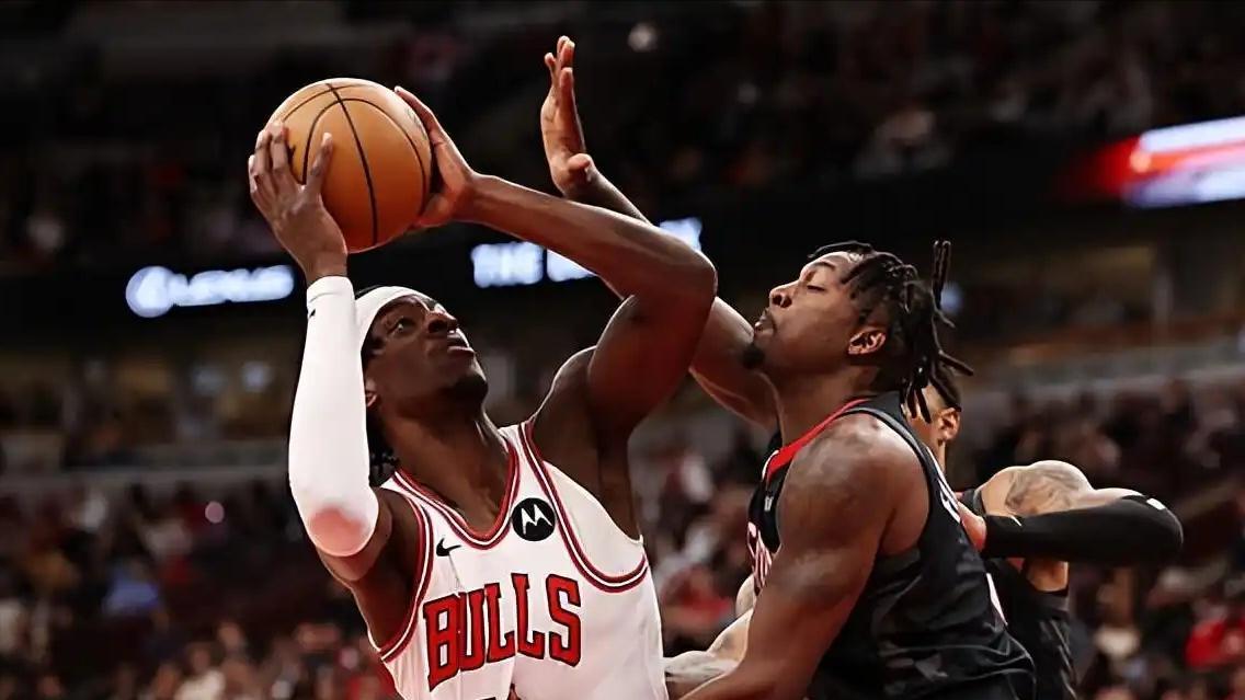 0分，没有存在感！看着现在的他，火箭后悔了吗？