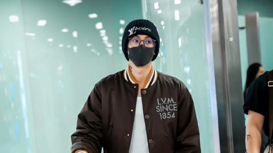 远看潮男，近看地摊！还穿满背大龙虎？这样穿才能穿出财阀感！