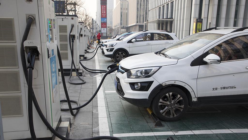 同事排队7年终于能买车了! 北京今年新能源指标翻倍