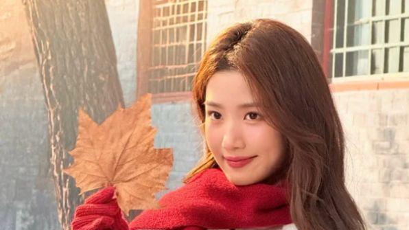 不止正红：马年新春，解锁红色穿搭的多元质感