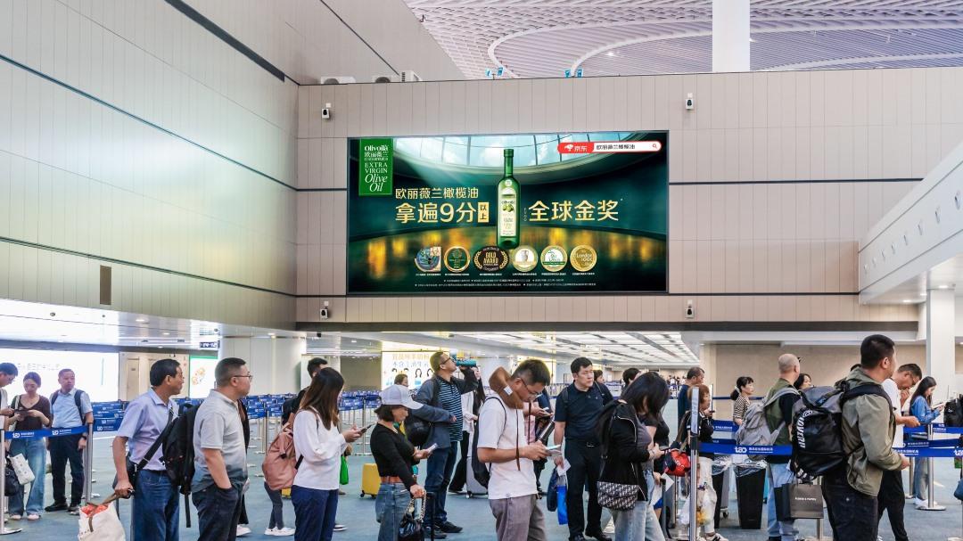 青岛胶东机场广告详解（二）：安检区 3 大核心点位，性价比与效果双在线！