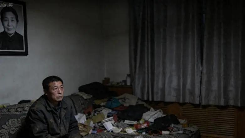 我退休金 8000，老伴走后和农村女人搭伙，日子过得我做梦都没想到