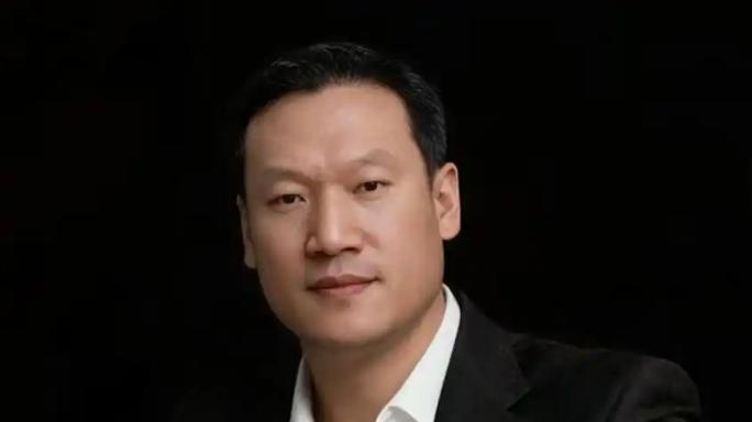 中国石帝——林平大师巅峰力作：顶级寿山鹿目田黄石《五龙戏珠》