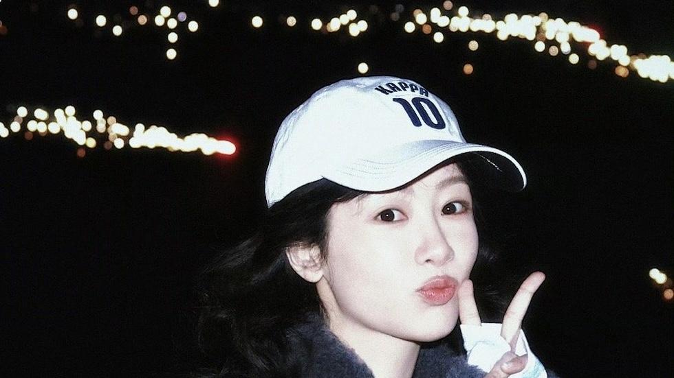 杨紫素颜Live照“鲨疯”热搜：这哪是30+？分明是女高中生！