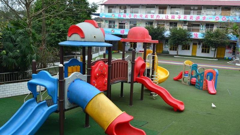 这样的人，还能当老师？