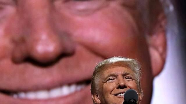 大战一触即发！美军航母驰援中东，特朗普已做好最坏打算