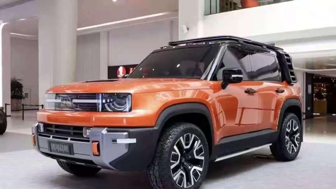 吉利全新SUV现身，命名“银河战舰”，方盒子造型，非承载式车体