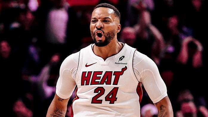 马克西轰34+8+10仍无缘今日最佳！对不起，你碰到创纪录的小卡了