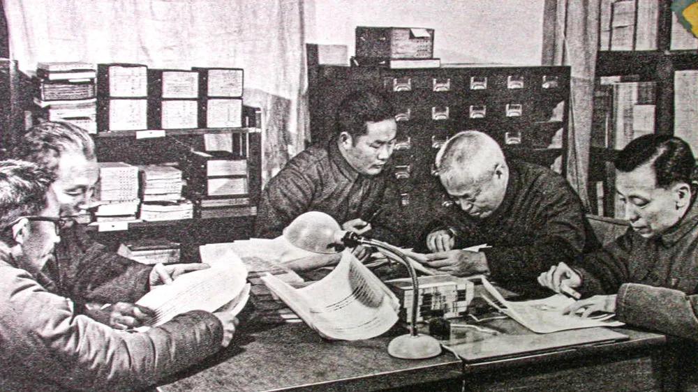 1975年云梦排水渠挖出千年秦简，考古队星夜疾驰，解锁大秦地下密码！