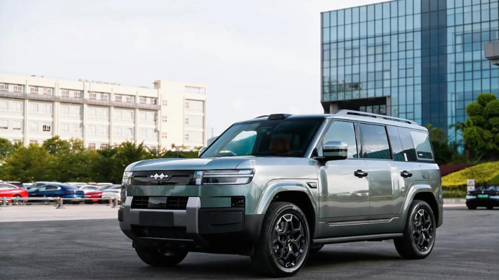 方程豹钛7纯电版曝光，五座布局、两种动力，标配激光雷达！