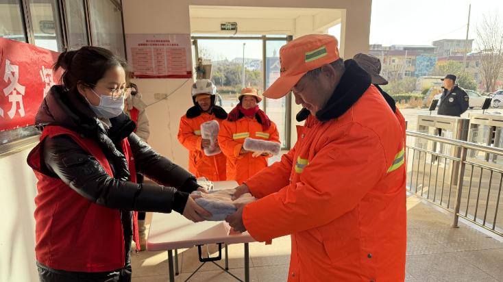 温暖临潼 | 情系新业态 冬日送温暖