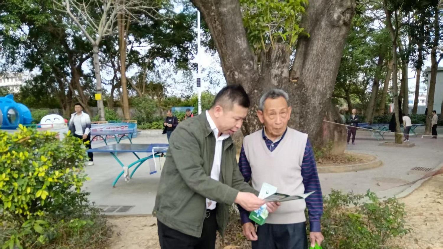 禁毒宣传进村居，筑牢全民防毒墙